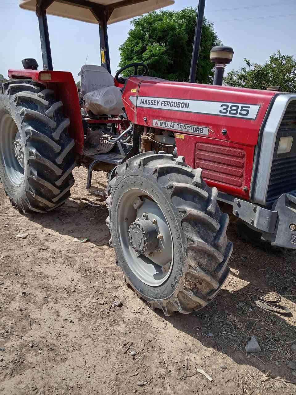 ئە م ترکتۆرە بۆفرۆشتن مۆدیل 2021 کە 500سە حات ئیشی کردوە ***********
