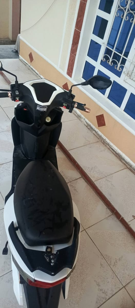 سلام عليكم 
موطور شحن للبيع
بطاريات جدد مكفولات عل فحص 
موطور كله مكفول فقط بيه شويه كسر بل صفحه مالته من جوه ومممبين 
كامل من كلشي
مكان لاانبار الرمادي 
سعر 500وبيه مجال  ‏‪***********‬‏
