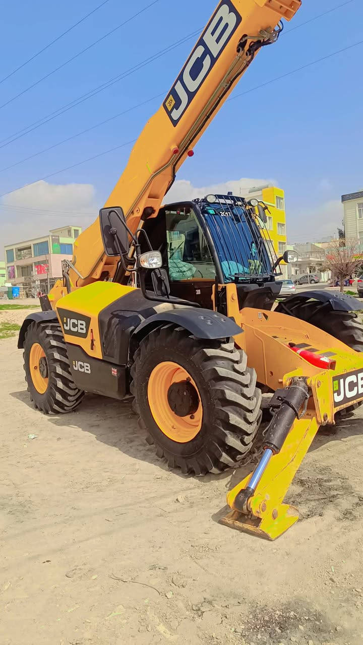 ﷽بسم الله الرحمن الرحيم ﷽
للبيع رافيحة جيسيبى 
مؤديل 2017 
فوول مواصفات 
هه موو گيانى به شه رته 
***********
