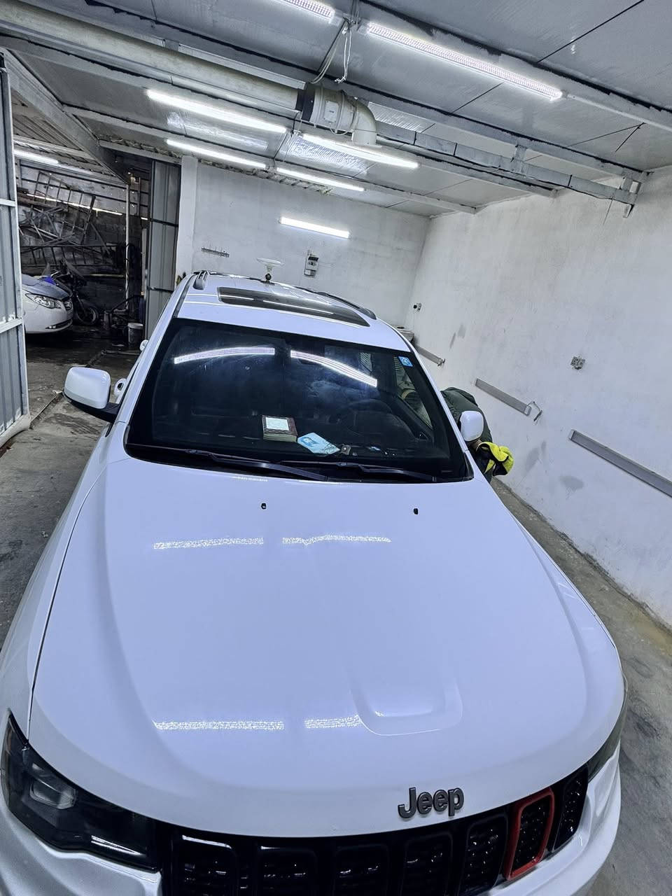 السلام عليكم ورحمة الله
_________

جيب وارد امريكي ضرر بنيد مبدل وكاله

الموديل 2016 

المحرك.:  V6

*رقم بغداد الجديد 

  

____

*بصمه 

*تشغيل عن بعد  

* شاشه جبيره 

* توقف ذاتي 

* رادار جانبيه 

* كامره خلفيه 

* كشنات كهرباء + تدفئه

* ستيرن تدفئه

*تبريد قطعتين 

*فور ويل 4*4 

*انظمه قياده  

*لايت اتو 

*صندوك كهرباء 

*تحكم ستيرين  

* حساسات خلفية . 

 __

السعر 196$

وبيها مجال بسيط 

السياره بدون نقص نهائياً

مكان السياره بغداد العبيدي

***********
