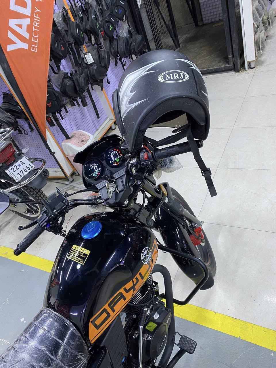 دايوان  كلاسك2025 مرقم سليمانيه اخت زيرو  بعدها بظمان ٤اشهر بسم شركه تحويل بسمك سعر 2250 رقم ***********
