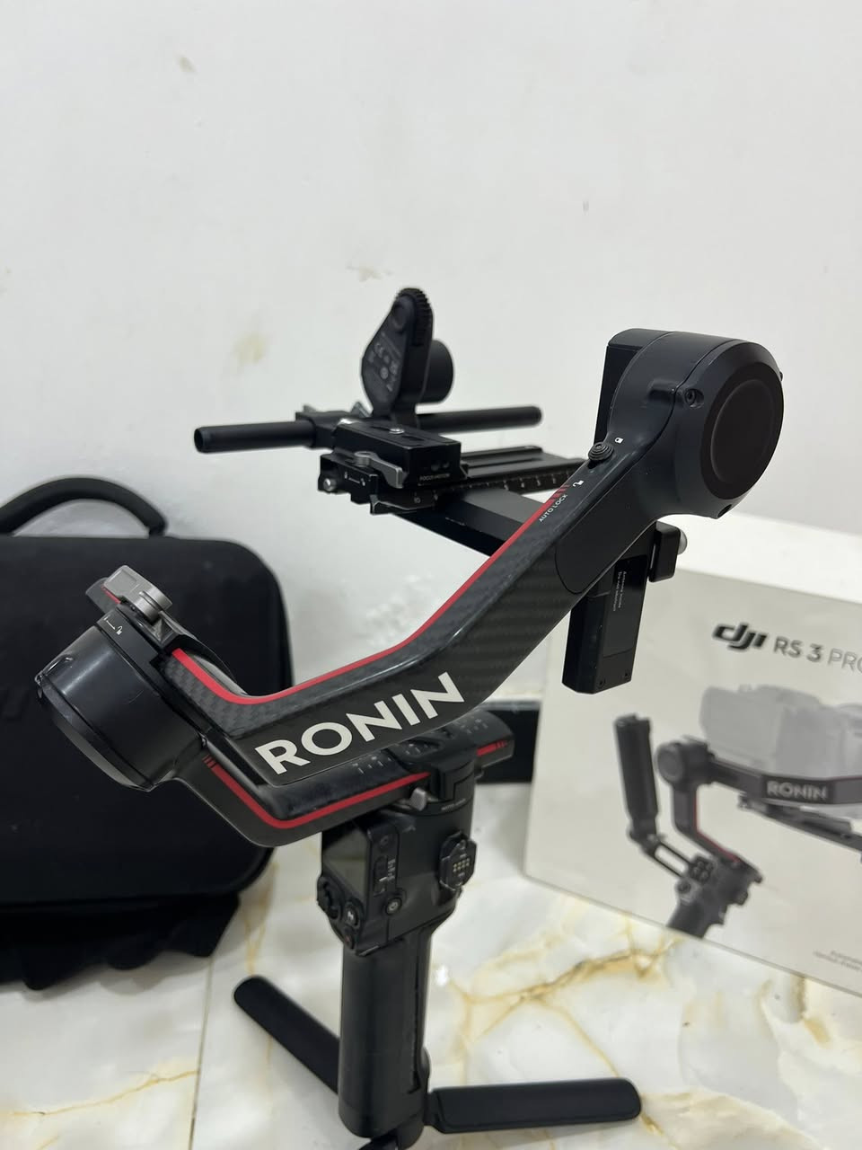 Rs 3 pro
نضافه كدام عينك 90‎%‎ ملحقاته فقط ذني كدامك البل صوره 
مكفول لا مصلح ولا بي عطل يوصلك تفحصه يله تستلمه 
سعره 530 وبي مجال 
يتوفر توصيل جميع المحافضات


**إذا كنت صاحب هذا الإعلان وتريد حذفه لأي سبب، رجاءا أرسل رسالة إلى الدعم الفني**