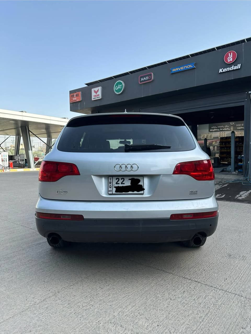 اودي Q7 
موديل 2007
محرك 6سلندر 3600 محرك vr اطلس المرغوب 
*(المحرك  جديد مال كصه قبل اسبوع شديته)  
رقم جديد 
سنويه لحد 2029 سيارة بسمي 
فول مواصفات
تبريد فول  
تحكمات ستيرن 
شاشة
كشنات جلد 
كشنات تدفئه 
7راكب 
كشنات تحكم كهربائي 
حساس 
اشاير بالمرى
انارة ترحيب 
بانوراما
‏Quattro
گير اوتو و عادي 
 باب خلفي مال سكن  بي صبخ و بنيد و جاملغ ايمن بدون دواخل 
 سعرة (120) و بي مجال
مكان سيارة سليمانية  
*********** السليمانية, العراق
