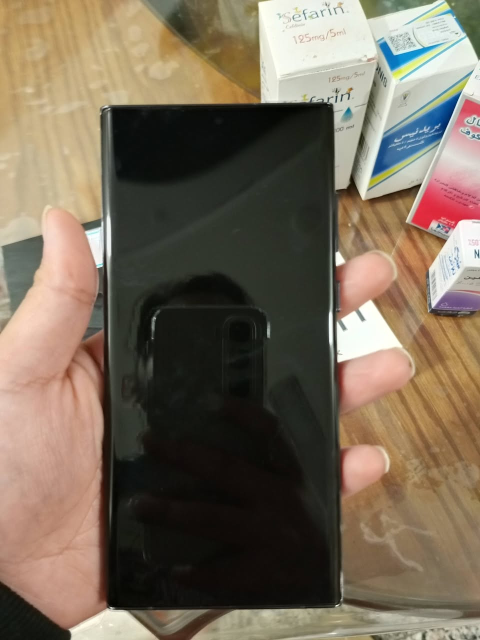 سلام عليكم عندي جاهز سامسونغ s22الترا ذاكره 128 عشوائيه 8 دبل سيمكارت جهاز جديد ويه شاحنه اصليه  اعدادات عربيه سعر 580 بيه مجال بسيط جهاز نضيف ما مفتوح كارتونه غراض كامله مكاني بغداد البنوك رقمي ***********
