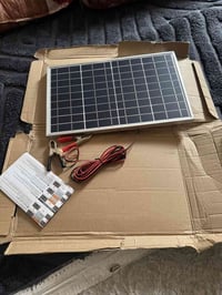 لوح شمسي • قابل تفاوض