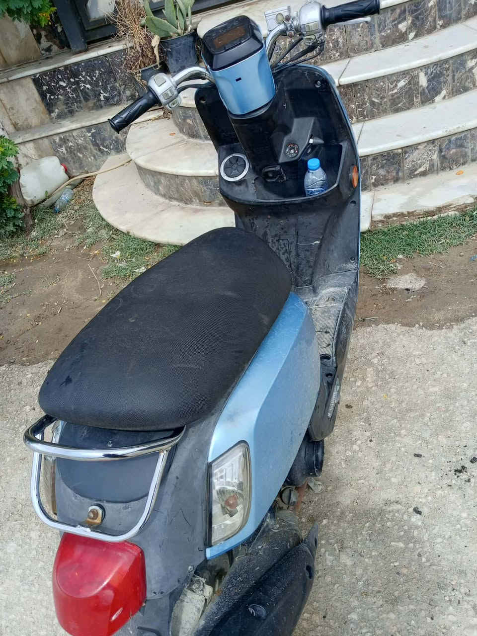 دراجه نوزل بوليسي مامفتوح برغي بيها مكفوله من كلشي مفوله نضيفه جدا مكاني كربلاء 
‏‪***********‬‏
