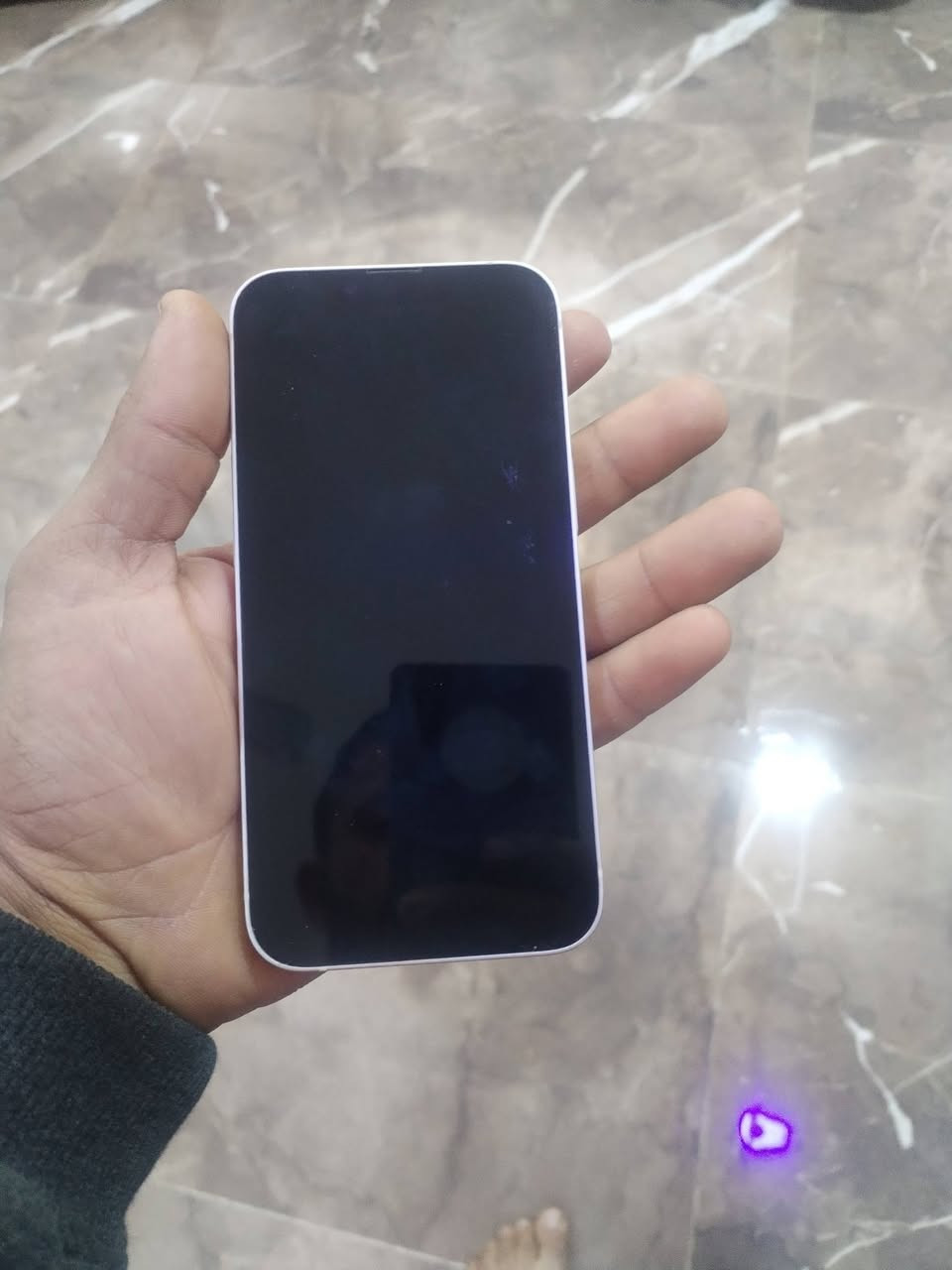 13عادي البيع السعر 275
واتر برو نهاين ممفتوح ولا مصلح
مشكله من خلي شريحه تطلع شبكه ويقره سمكارت بس مايتصل ماعرف ليش
الذكره 128
بطاريه 93
جهاز ضمان مكفول
مكاني بغداد دوره  
***********
