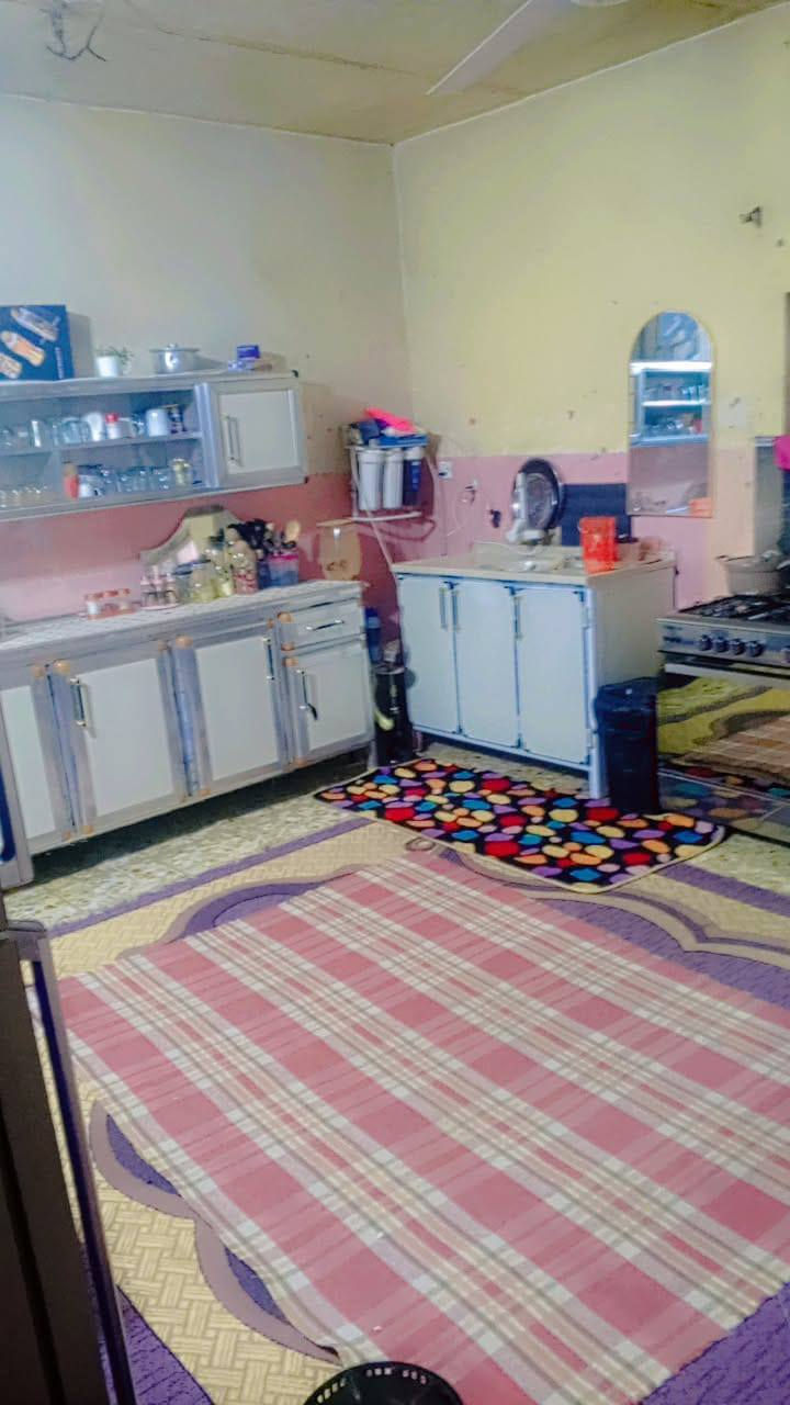 بيت للبيع المساحه 200 م طابو صرف البيت بناء قديم يعني البيع حيكون قطعه العنوان كربلاء طويريج ام الهوى القديمه منطقة الساده القزاونه السعر 95 مع المجال البسيط علمأ البيت موقع جيد جداً الأتصال ‏‪
‏‪***********‬‏
