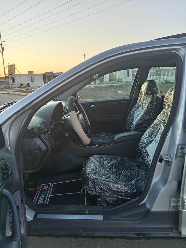 للبيع 
مارسدس 
موديل 2000 ادوات 
محرك كير شرط 
تخم تاير جديد
كهربائيات كلها شغاله 
مسجل شاشه 
صدر امامي خلفي جديد
السياره جديده بمعنى الكلمه آحلا من آلصور جاهزه ماناقصها برغي 
مكان السياره تكريت الأستفسار آتصل ع صاحبها 
‭0780 031 0364
