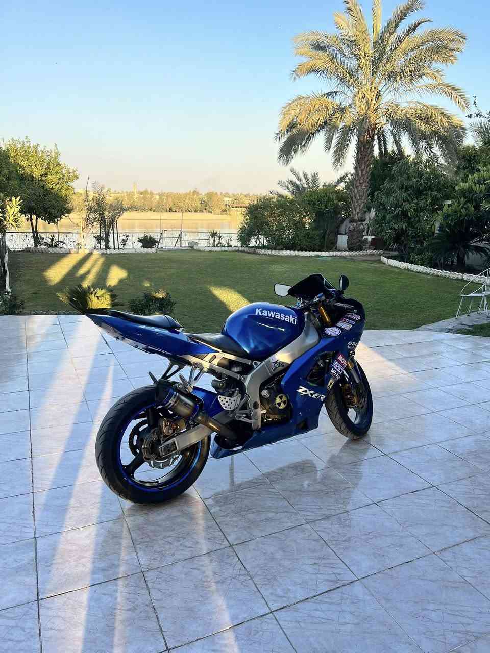 من رخصة الادمن  / للبيع دراجه كاوسكي cc636 موديل 2002 دراجة حلوه ومرتبه عليها ادامه قبل سبوعين بانزين كله محسن دراجه معتني بيها كلش عليها ملاحضات بسيطه بالگفرات شخوط گير ومكينة مكفولات مثل الورد دراجة صاروخ 123 تاكل التبليط 

سعرها 25 وبيها مجال للشراي يشلع عيوني ما ارده 

اخوان اللي يشوف دراجة غالية علي  يذكرنا بتعليق طيب وان شاء الله يصعد اغاتها 
عنواني بغداد جسر المثنى/***********
