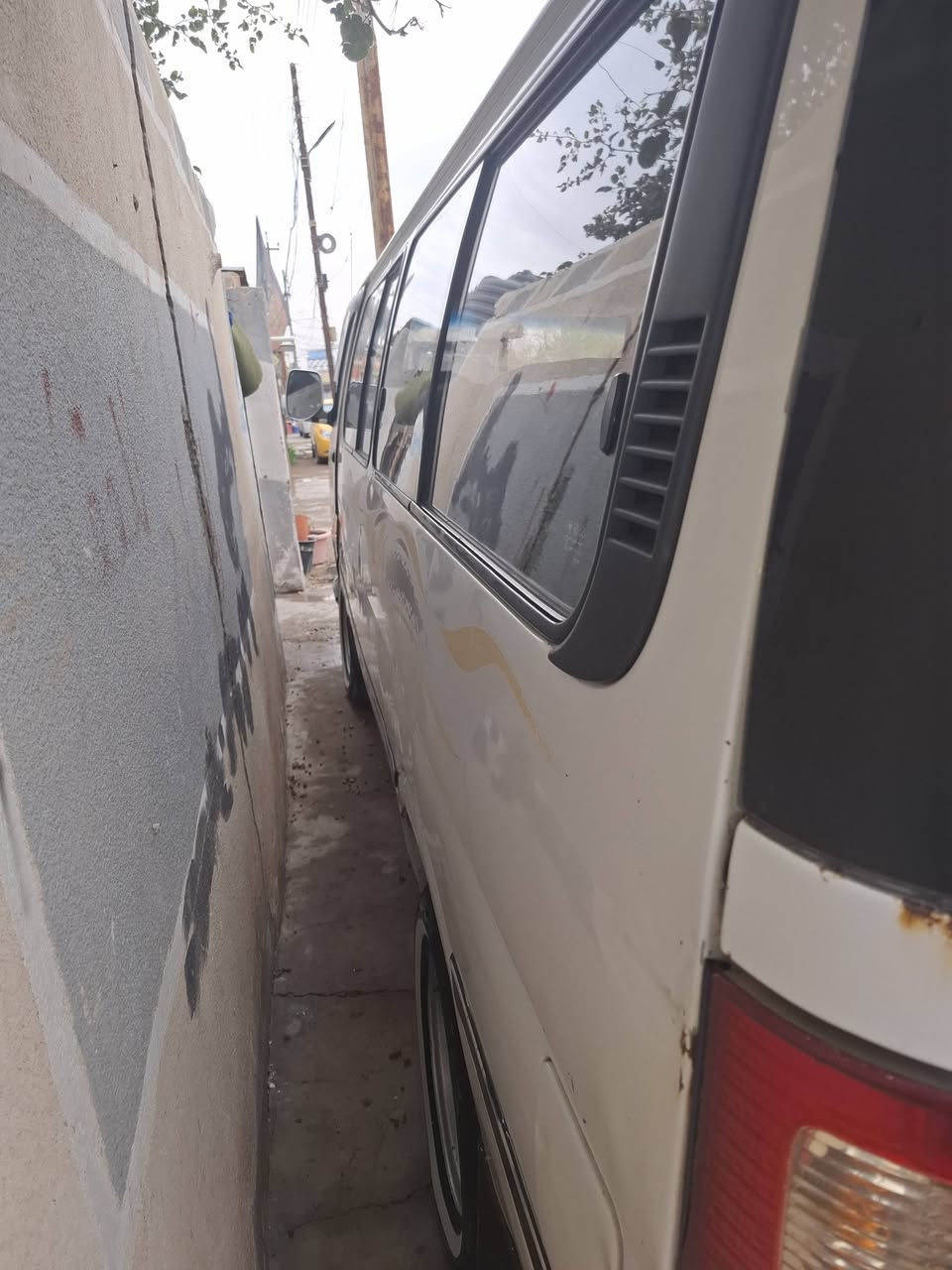 سلام عليكم سياره فتون موديل 14مكفوله من صبغ ول معجون كير محرك وكسن مكفولات تدفه تبريد شغال بسمي سعر 80 تحويل ثانيوم سنويه  29 هزه جديده رقم نكليزي ***********
