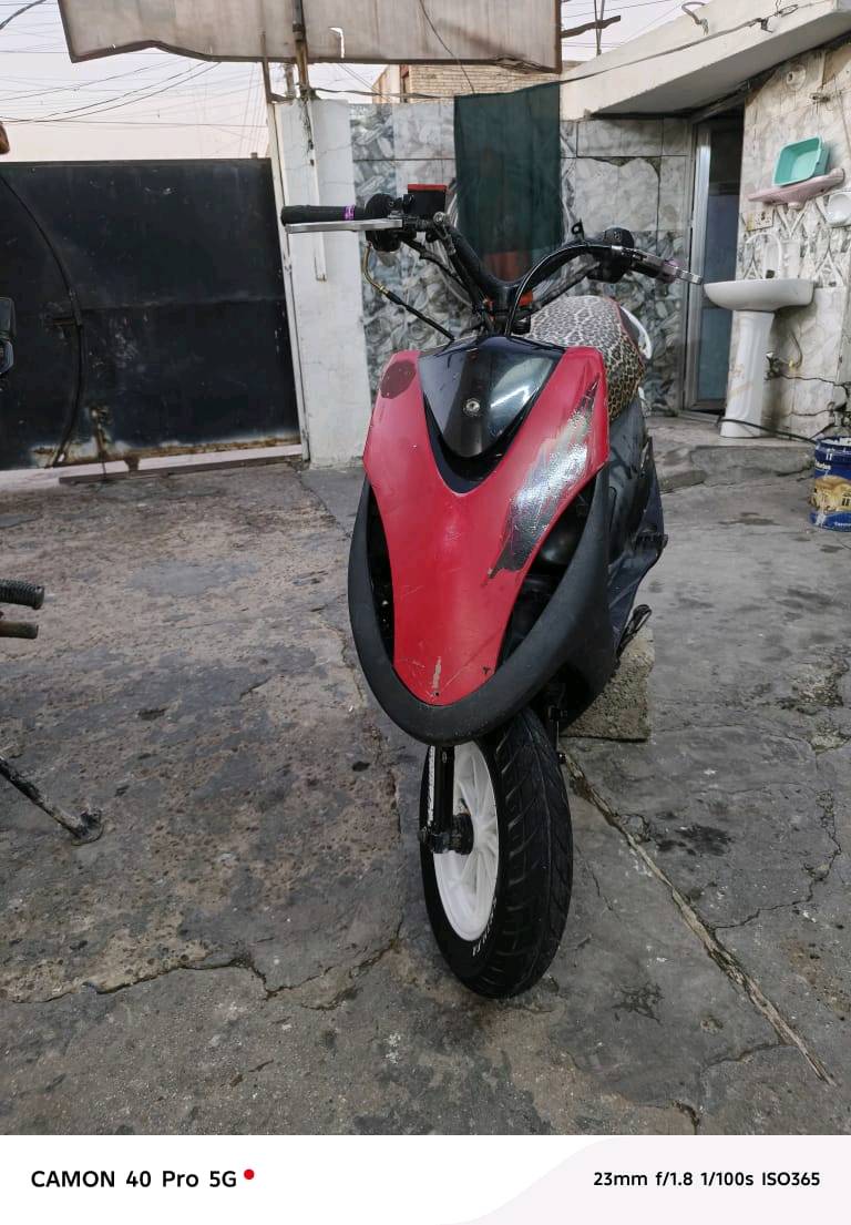 السلام عليكم دراجه تعمير جديد نقصه كابريتر باتري سعره ٣٥٠ وبيه مجال 