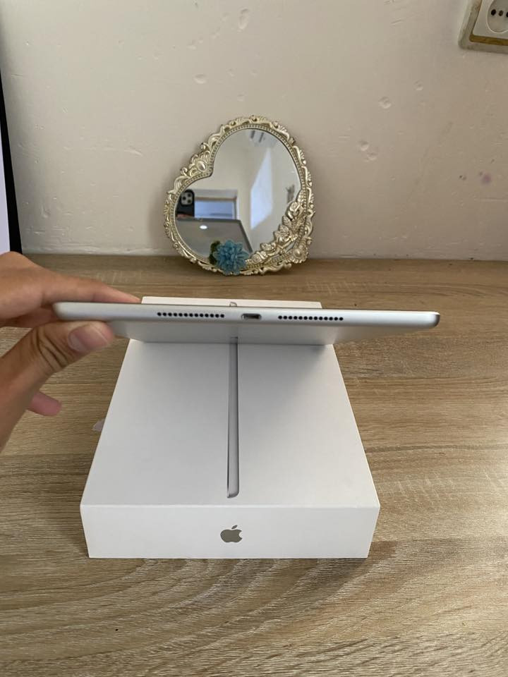 ايباد 9للبيع
نظافه 100% زلغ ما بيه 

بطارية عاليه  90%

ذاكره 64

ملحقات (كارتون/ كيبل لاصلي /  كفر /)

استخدام اقل السنه  بعده بل الضمان 

العنوان : العمارة حي الغدير 

واتساب : ***********

السعر خاص
