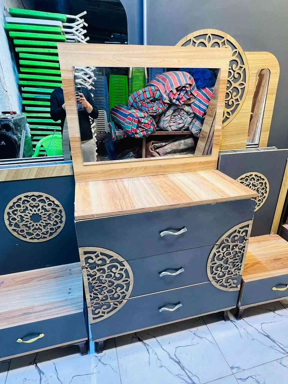 غرفة نوم مستعملة🇹🇷
 نضافة80 ٪💯
عدد القطع / 5
نضام / أسلايت 💢 
400🔒
شد ونقل داخل بغداد مجاني🚛
يوجود توصيل محافضات


**إذا كنت صاحب هذا الإعلان وتريد حذفه لأي سبب، رجاءا أرسل رسالة إلى الدعم الفني**