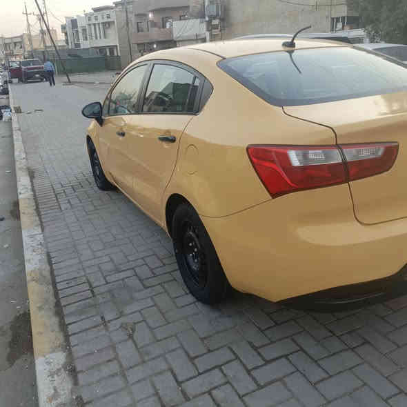 السلام عليكم كيا ريو موديل ٢٠١٤ سياره بدون حادث اليبل واحد داخله كلين بدون ضرر ولا تبديل فقط صارت طخه بل جاملغ الخلفي الايمن سياره ثاني صبغه إله كير مكينه تبريد صدر امامي خلفي كله جديد تخم تاير جديد قبل يومين شاده منضومه تبريد جديد مكينه شرط لاتنقيص ولا تبخير جاهزه ع آخر حبايه سياره مال جناي كبل الشارع رقم بغداد انكليزي تحويل ثاني يوم 
مكاني بغداد  باتري جديد دسكات امامي خلفي كله جديد فلنجات جدد مدوشمه ارضيه وكشنات جاهزه ع اخر حبايه مال جناي بسمي رقم انكليزي 
السعر ٨٤وبيه مجال وكلشي موجود بل سوك حته
الاستفسار  ***********
