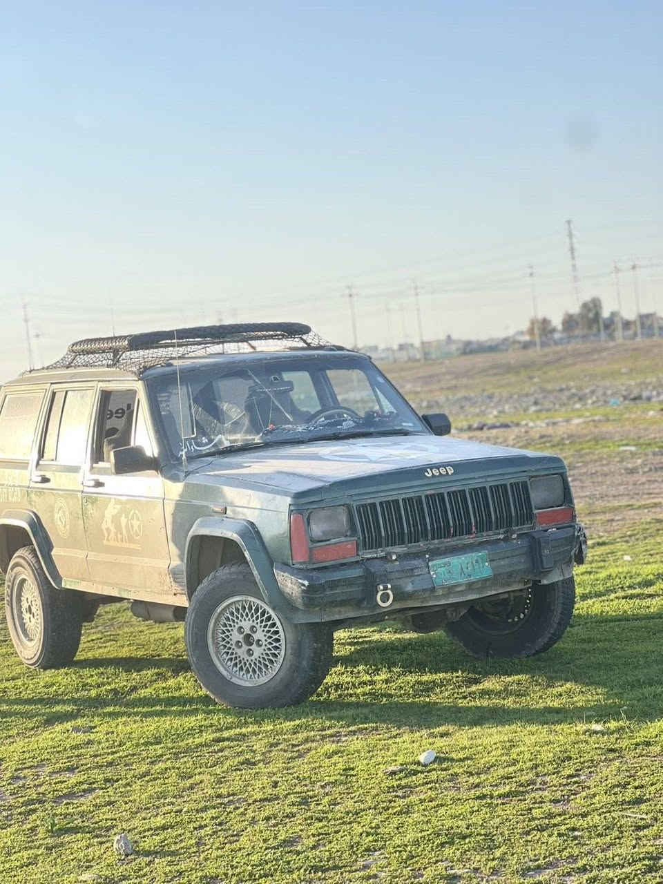 جێب شقارتە
موديا/1991
شەش بستۆن و ئۆتۆماتیک
سەنەوی جنووب بەشەرتی ئەوەلیات و حاسیبە ماڵی مەدەنی 
گێڕ و مەکینەی بەشەرت مەزبووتە
سیستەمی غازی بۆ بەستراوە  واتە غاز و بەنزینە
تەبرید ئیش ئەکات
ناو دەرو هەیکەلی زۆر جوانو پاک ماوەتەوە
ماشالله سەیارەکە زۆر جوانو پاکوو بێکێشەیە
جوانکاری تایبەتی بۆ کراوە
نرخ/27گڵاو مەجالی تیایە
ناونیشان چەمچەماڵ/***********
*********** السليمانية, العراق
