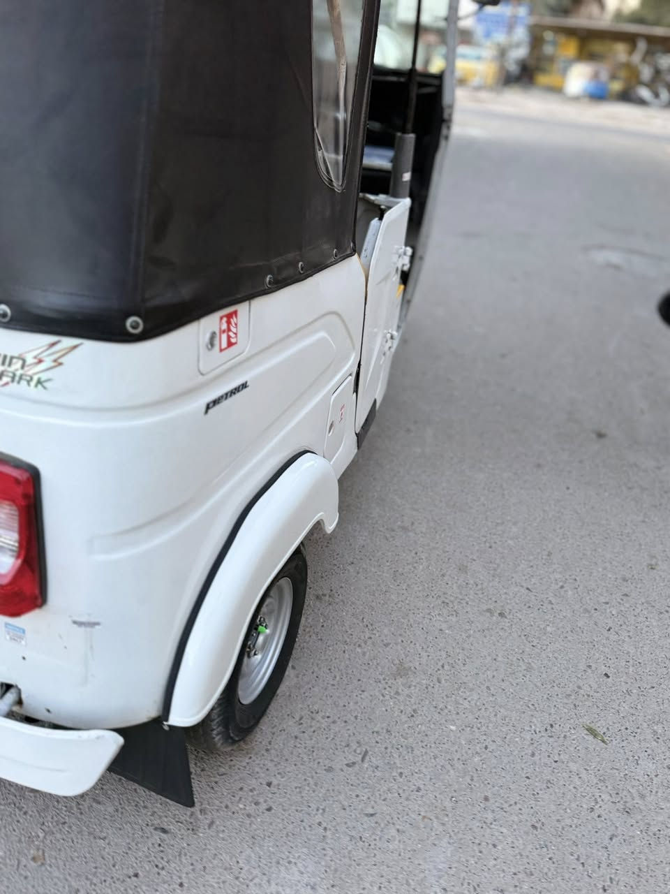 21 شهر 10 بغداد تحويل ثاني يوم
لغود كفاله 
بدي مصبوغ اثر ضربه يم بك لايت 
مكاني بغداد الشعله 
رقمي ***********
سعر 7350
