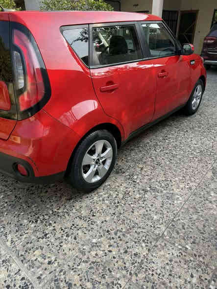 كيا صول موديل  2019  رقم بغداد دولي باسمي انكليزي
مكينه وكير مكفولات تبريد ثلج حداديه جديده تخم تاير 

سياره ماشيه 90 الف حادث جاملغ وبنيد السعر 113 ورقه 

***********
