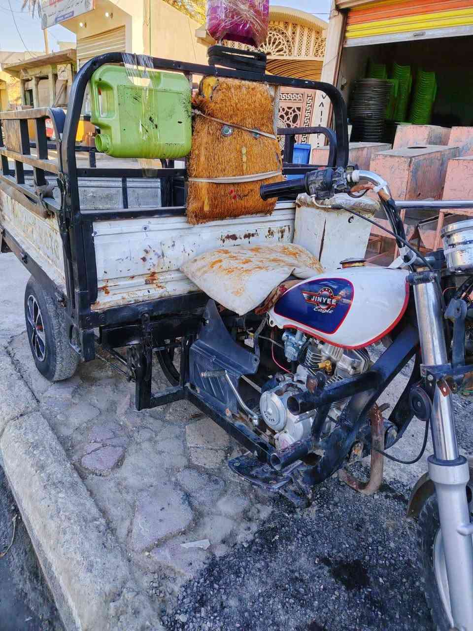 ستوتة اصولية ٢٠١٨ للبيع سعر ٩٥٠ بيها مجال كلش قليل  مكاني ديالى بلدروز غير متواجد ع فيس ***********
