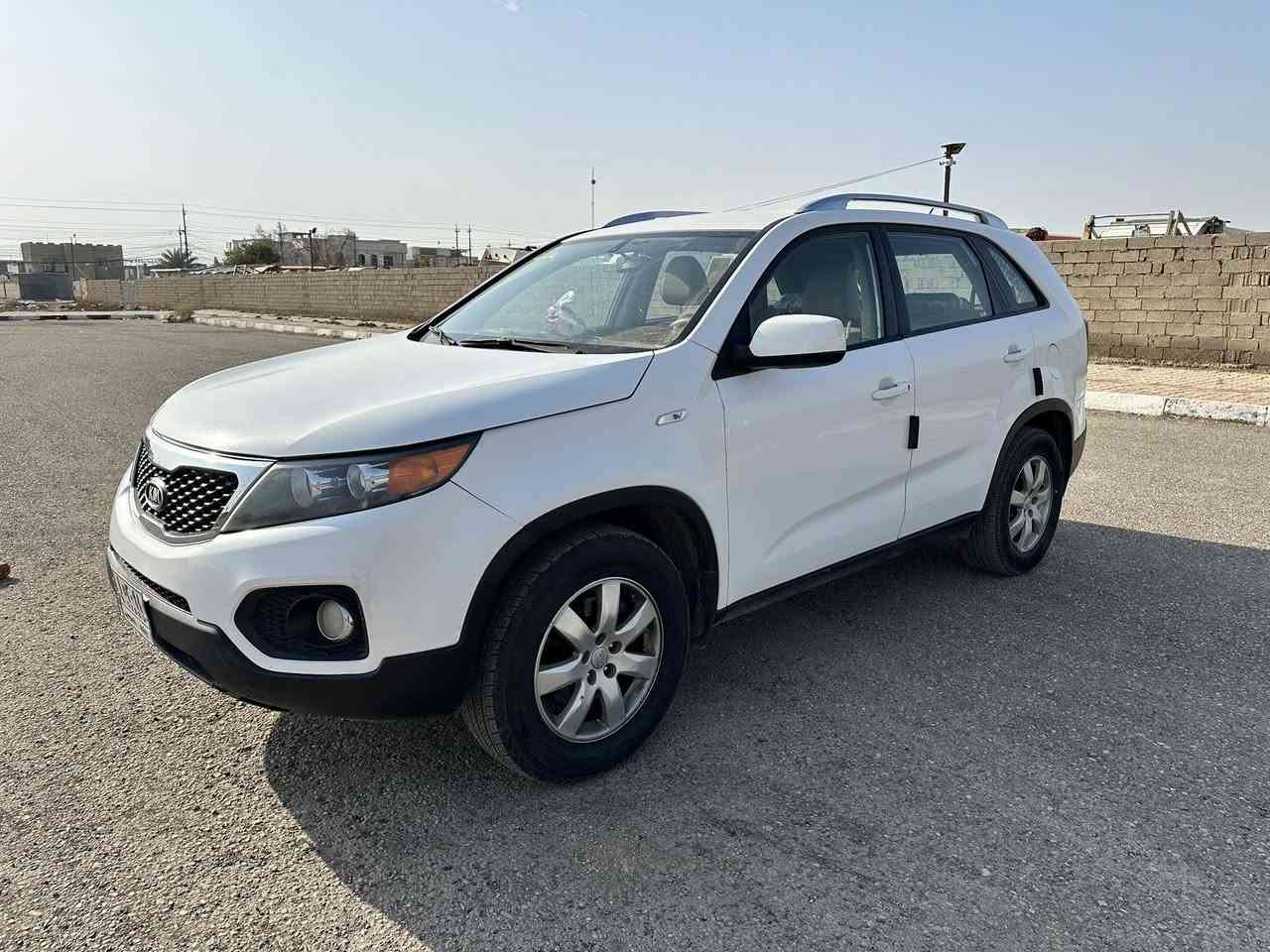 السلام عليكم
سورنتو ٢٠١١ خليجي 
مكينه ٤ دوش
٧ راكب السيارة 
رقم بغداد
السعر ١٤٠ وبيها مجال 
العنوان الانبار الخالديه
***********
