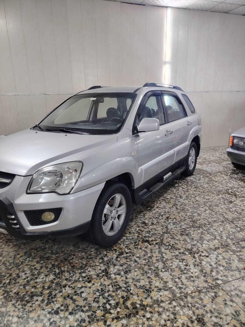 السلام عليكم
كياسبورتج خليجي موديل 2010 كفاله السياره
كيرمحرك كشر جديده بمعنئ الكلمه لبيع فقط
بدون مراوس
السعر
128وبيهه مجال بيع سريع
العنوان
بغداد الحبيبيه شارع المعارض معرض السند 
لاستفسار
***********
