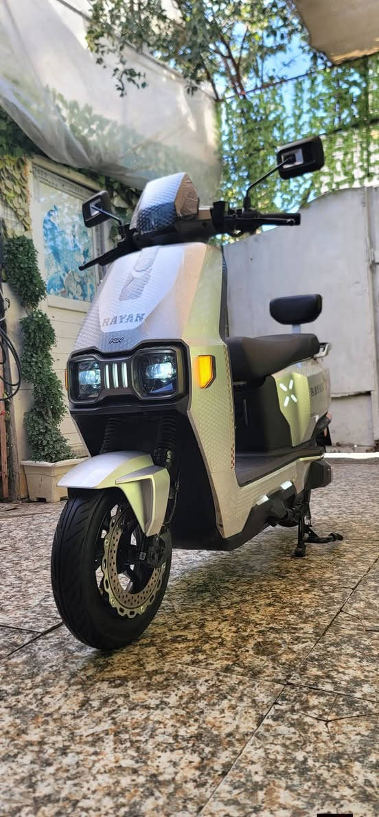 السلام عليكم..دراجه _الريان _تالج_TAILG..الشكل الحديث...دخول جديد 2026...دراجه كسر كارتون وضع وكاله ...لدات امامي ..خلفيه..جانبيه..مخرج USP...تشغيل _بصمع_..
عدد البطاريات _6_ الحجم الكبير وكالة TAILG...الملف _2000W_..عدد التحويلات..1..2..3..نظام_ARS...شاحنه اصليه تدعم الشحن السريع والأيقاف الذاتي عند امتلاء البطاريات..
السعر (900) قفل ...مكاني بغداد حي اور 600...
الشراي يتصل ...***********..واتساب موجود
