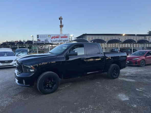 دوج رام كلاسك 2023  
السياره مواصفاته معروفه 
سياره جاهزه للاخير 
محرك كير تبريد فول 
محرك 5700 هيمي 8 سلندر 
ماشيه 22 الف  بدون رقم سياره دخول جديد  
شاشه
تحكم ستيرن
كراسي كهرباء
كأمره دواره
سياره جاهزه ع آخر حبابه بدون نقص 
صور الحادث داخل المنشور جاملغ وباب والبنيد محدثينه
السعر 220وبيه  مجال 
المكان بغداد الحريه الدولعي  

‭0780 047 8880‬
