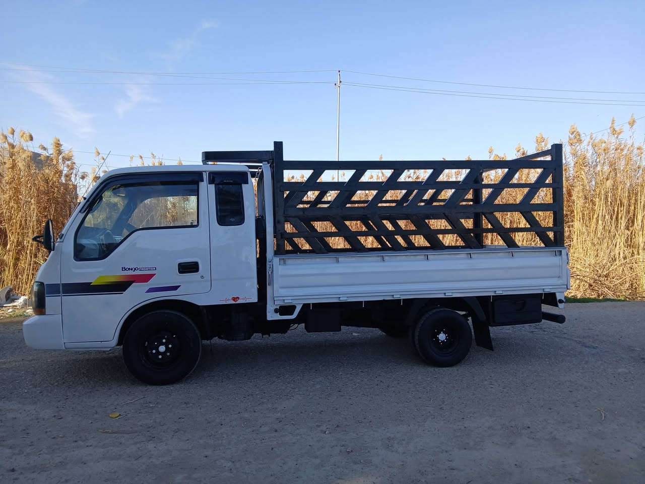 بسم الله
كيه ام عيون للبيع موديل 2002رقم بغداد مشروع وطني سنويه جديده سياره قماره بلاديه صفاح لبدي مرشوشات فقط  ومكفوله من  لكص رقم شاصي بلادي  وواضح بليته ورقم قماره كله بلاد كير محرك كفاله سياره حلوه مال جناي مكان سياره رمادي 
***********
