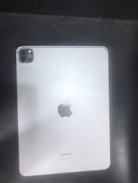 ايباد بروm2 للبيع                                   07714259901