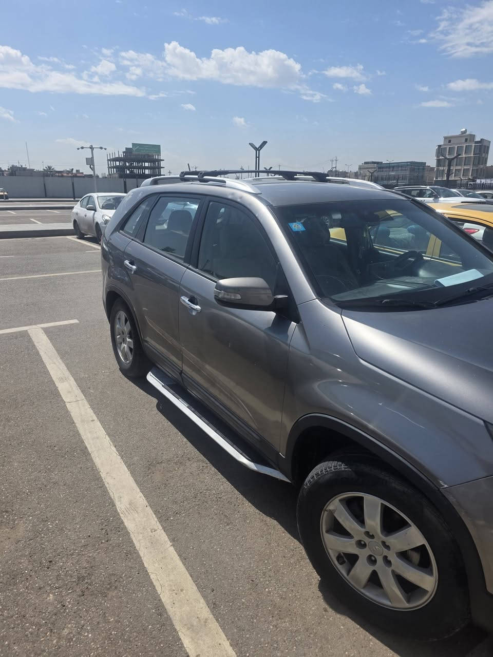 سورنتو 2013 وارد أمريكي
السلام عليكم
سورنتو وارد أمريكي ماشيه 92 الف ميل حقيقي  حادثها سرقه جاملغ وبنيد ومصبوغات جاملغ الثاني وباب السايق والصدر للجماليه بدون معجون بدون حادث
المكينه سته سلندر دوش 3500 جديده ما مفتوح بيها برغي
السياره رقمها بغداد بسمي سنويه ورقم وهزه جديده
الصدر (حداديه السياره) نص عمر للامانه
التبريد ثلج
السعر 127 وبيها مجال 
العنوان بغداد الشعب
***********
