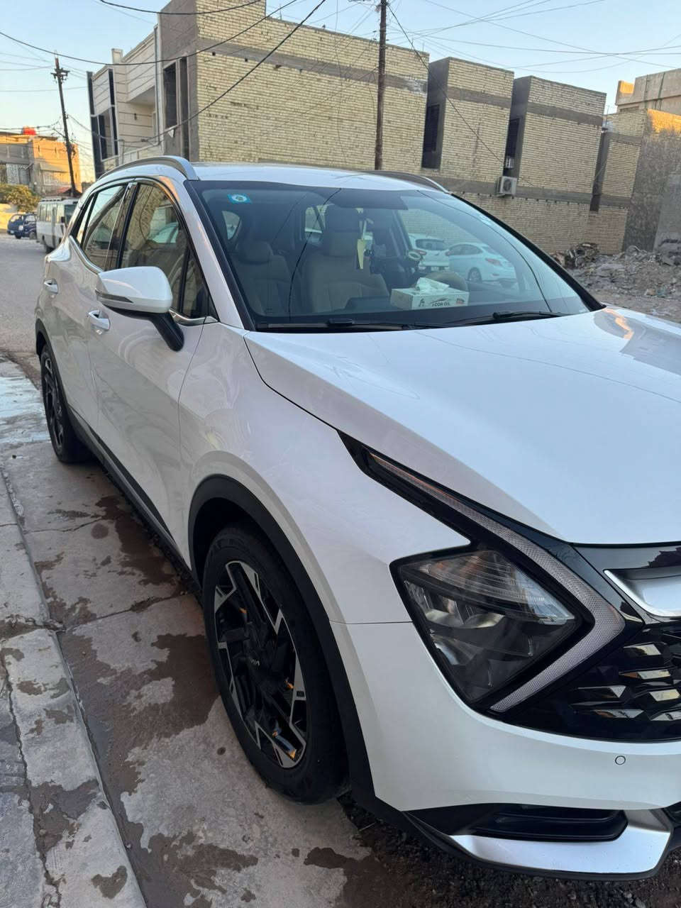 السلام عليكم سبورتج ٢٠٢٥ خليجي محرك ٢٠٠٠ دوش للبيع رقم بغداد بيضاء اللون بأسمي ماشيه ٢٠ الف وقابله للزياده فول مواصفات ما عدا قماره حديد مكفول من ضربه والصبغ السعر ٣٥ مليون عراقي وبيها مجال بسيط للاتصال  ***********
