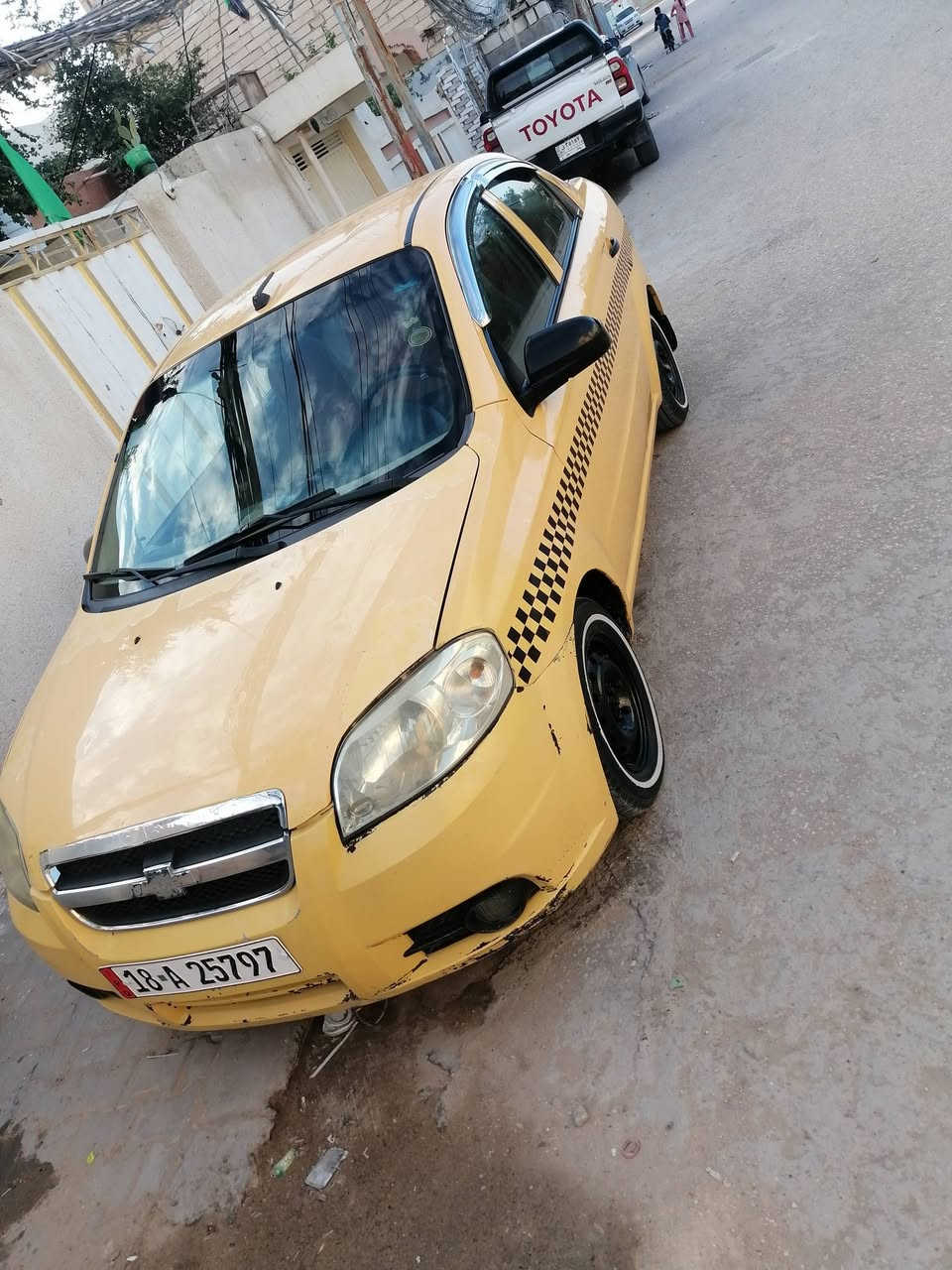 السلام عليكم افيو البيع مديل ١١ كفاله من الضربه بيه قطعتين صبغ تبريد ثلج كير ومكينه جدد رقمه بابل السنويه آل٣٠  الكهربايات كله شغاله تخم تاير جديد  مصفره هية وغرامات مكانه نجف السعر ٤٧ وبيه مجال ***********
