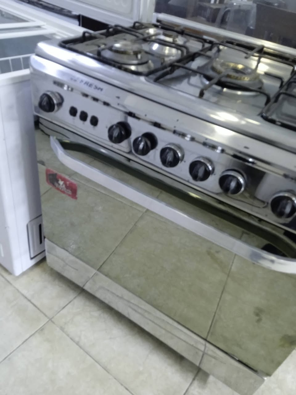 طباخات مستعمله للبيع نظيف جدا هفلان قرب جامع سيد طيب ***********
