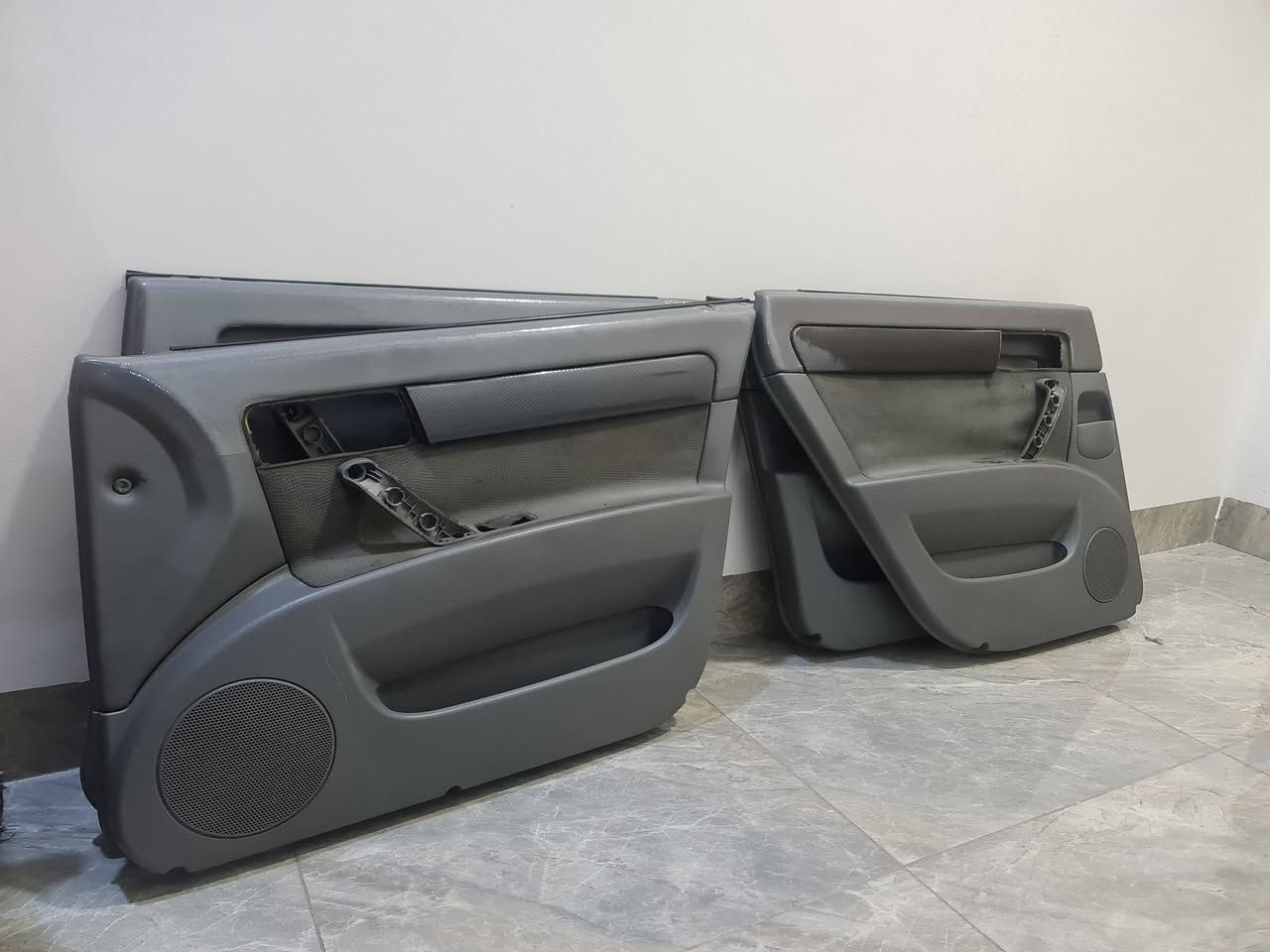 السلام عليكم
بطاين أبواب اوبترا 
السعر 40 مكان الموصل 
***********
