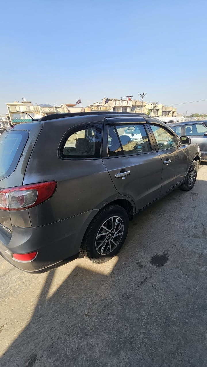 سلام عليكم للبيع سنتافيا 2011 
وارد امريكي صور الحادث موجودة بالمنشور 
مكينه 4 سلندر دوش
سيارة جاردة حاليا وبيه نقص راديتر تبريد 
السيارة جاهز مكينه كير صدر امامي كل جهاز سيارة باسمي رقم بغداد الماني 

السعر 100$  وبيه مجال بسيط 

العنوان بغداد البلديات 
*********** 
واتساب
