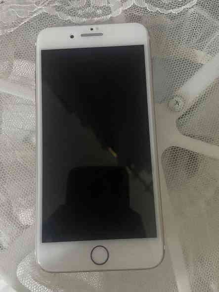 ‏iPhone 7 للبيع فقط مسدود iCloud السعر 75 ***********
