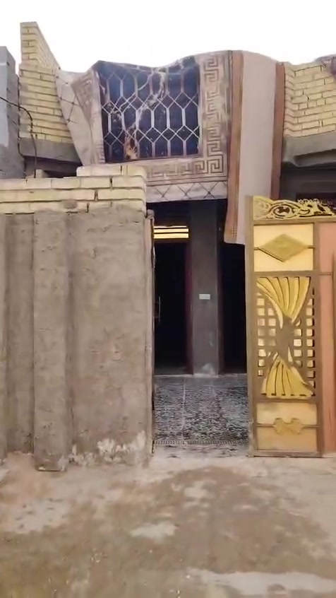 سلام عليكم بيت للبيع مساحه 120متر قاط ونص قرب حسينة شيخ وهاب خدمات كاملا للاستفسار ***********
