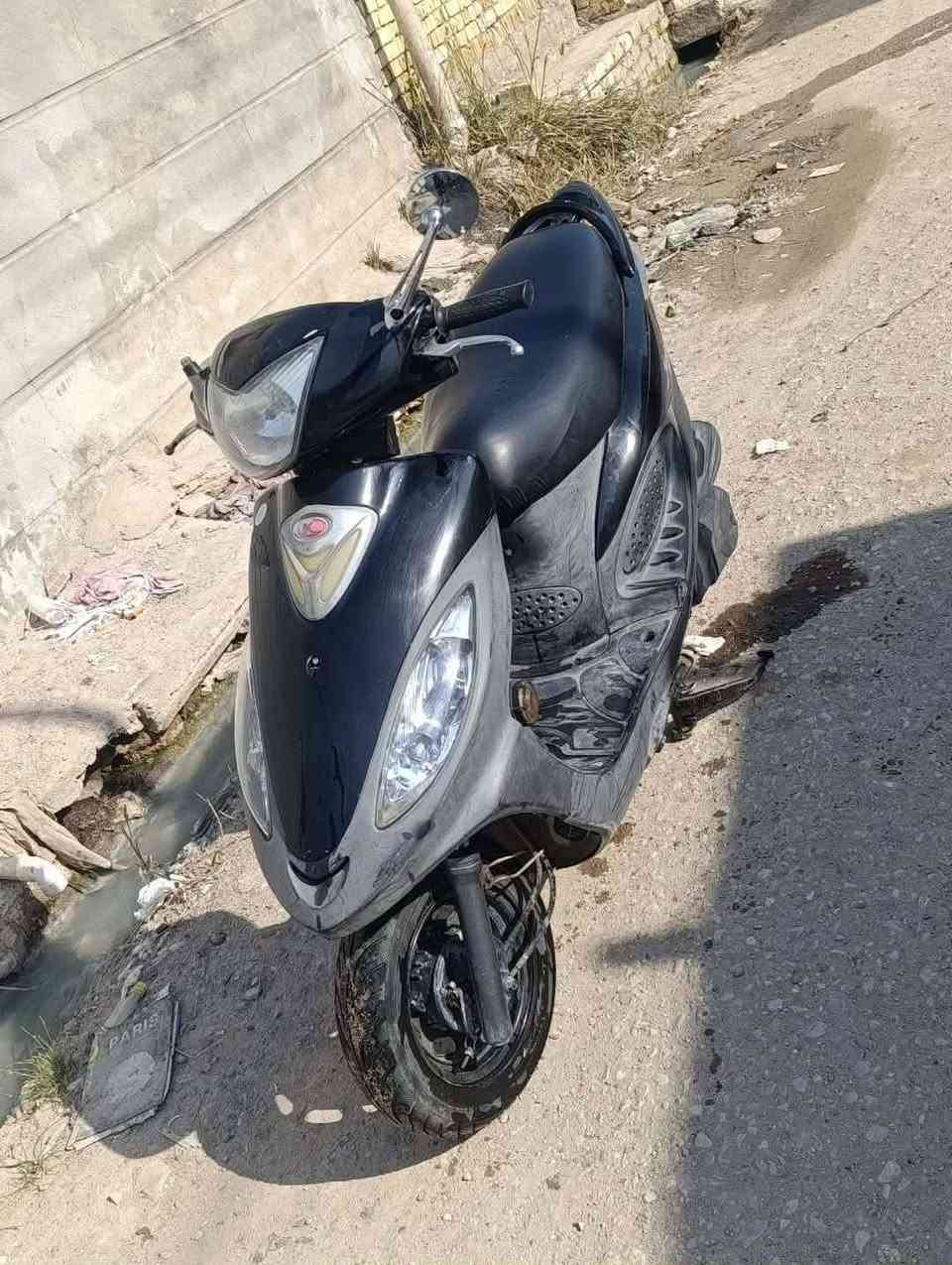 دراجه للبيع مكاني قضاء رفاعي سعر 650 وبيه مجال مكلف بل نشر شراي تصل ***********
