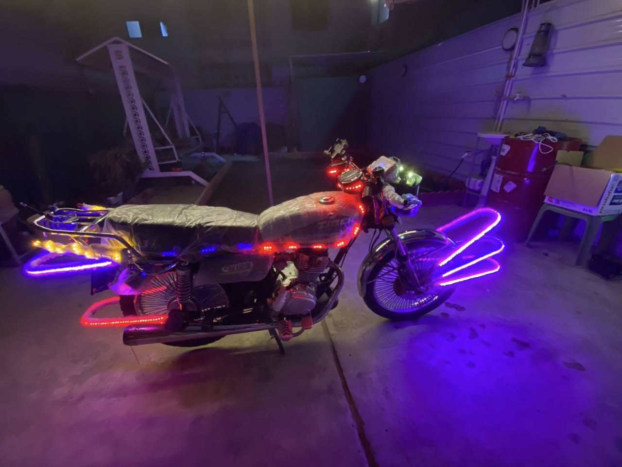 سلام وعليكم دراجه موديل 2024مامفتوحه مجمزه للاخر حبايه نفس ماتشوف بلصوره دراجه مرتبه
مراوس أو بيع رقمي👈🏻 ***********
