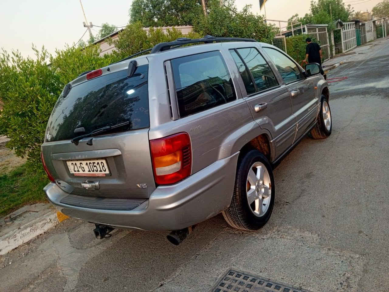 السلام عليكم جيب شيروكي موديل 2000مكفوله من الضربه والصبغ تبريد ويه السويج تخم تاير جديد اترايك 200امشي شلعه كلش قويه بيع او امراوس حسب القناعه اخذ فرق انطي حسب السياره رقم اسليمانيه جديد دولي مكان بغداد حي العامل السعر 78وبيه مجال حك الجيه والشراي يتصل ***********
