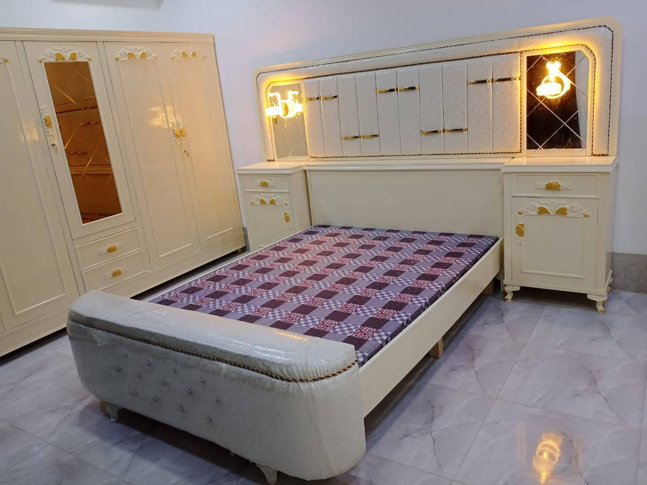 كما وعدناكم على كل ماهو جديد وجميل من معمل نجاره الطارق الشرقاط الحي العسكري قرب القصابين باداره محمود وإخوانه وبأسعار مناسبة شعارنا الدقه في العمل////***********/////***********
