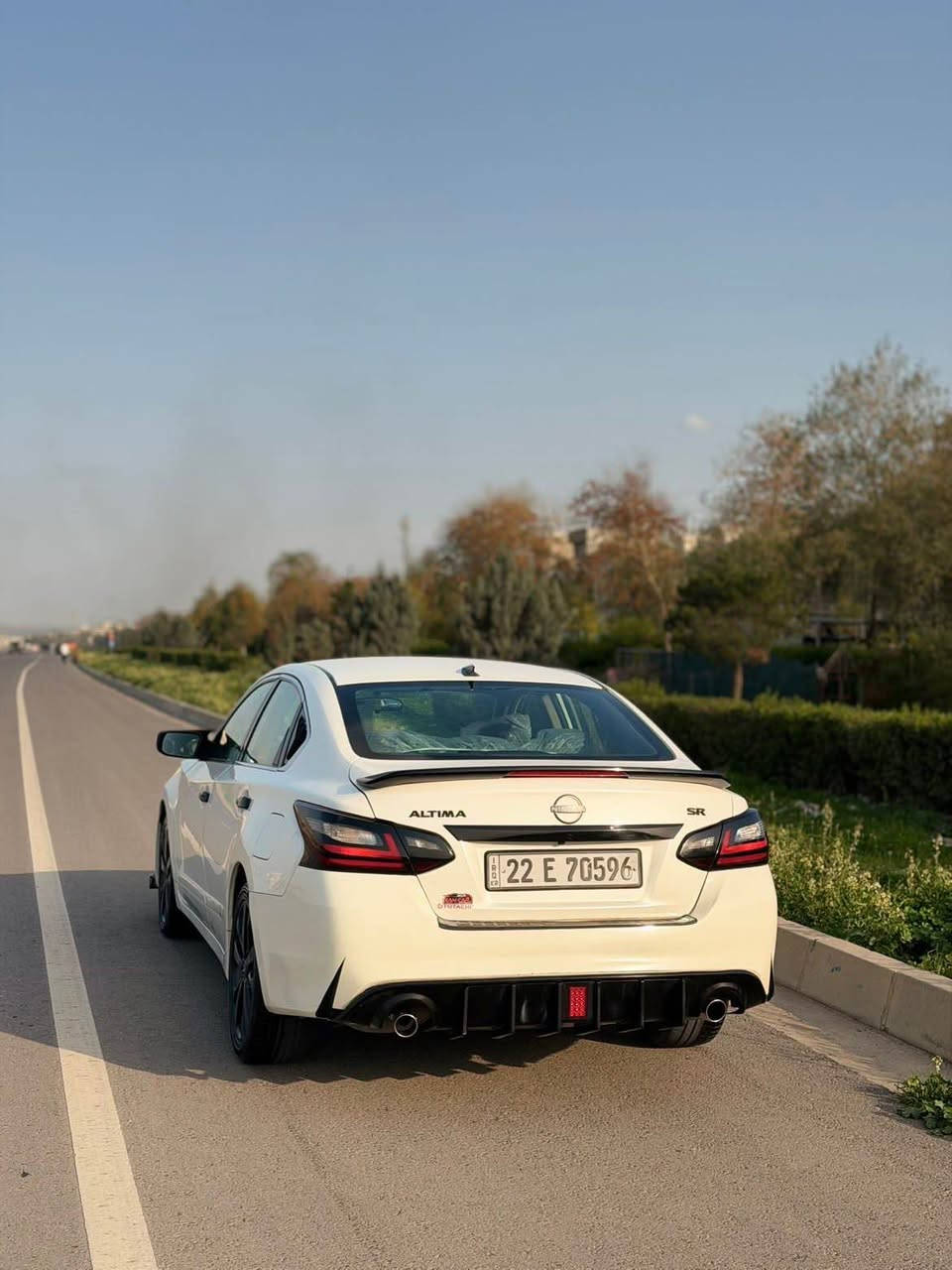 نیسان ئاڵتیما SR ٢٠١٨
سەیارەکە نمونە لە جوانی و پاکی
فول مواسفاتی SR
کامل کمالیات و جوانکاری لۆ کرایە 
یەک دینار مەسرفی تێدانیە
بە نزبەت سبوغ ٣ پارچەی بۆیاغە
بەبێ داخلی
گێڕ مەکینە تەبرید بەشەرت
تحول و غڕامە بە شەرت
نرخ ١١٧ وەرەقە و مەجالەکی برایانەی تێدایە
بۆ زانیاری زیاتر *********** واتسئاپ أربيل, العراق
