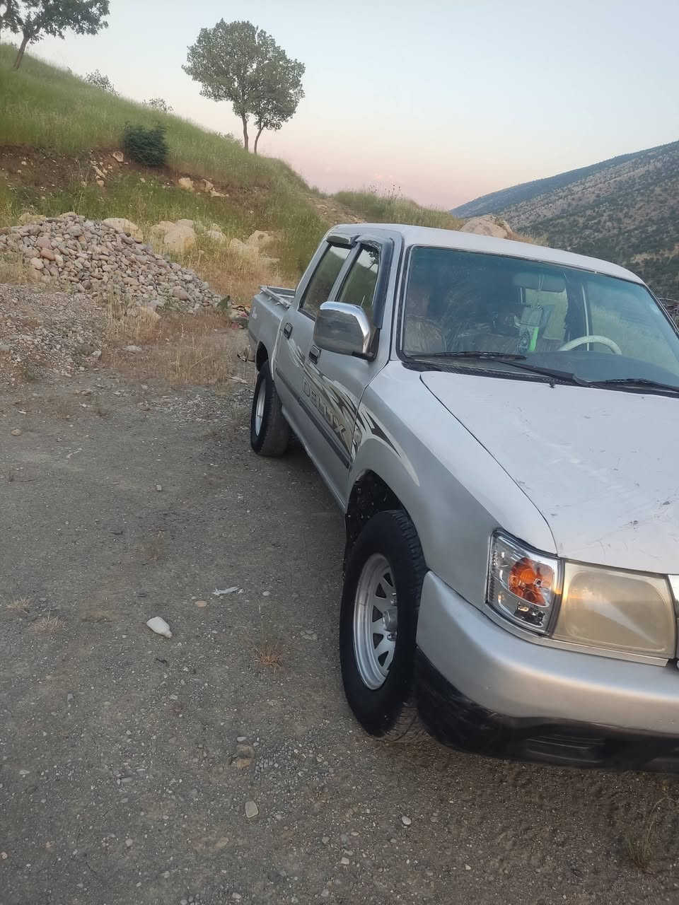 پیکاب دئر  2007 بەخ مەنەفئست ئەسلی  گئر مەکینە ئەکسل بەشەرتە مەنەفئست بەشەرت هەزەو پاکانەی سۆران خرامە بەشەرت ژمارەی موبایل ***********   ***********
