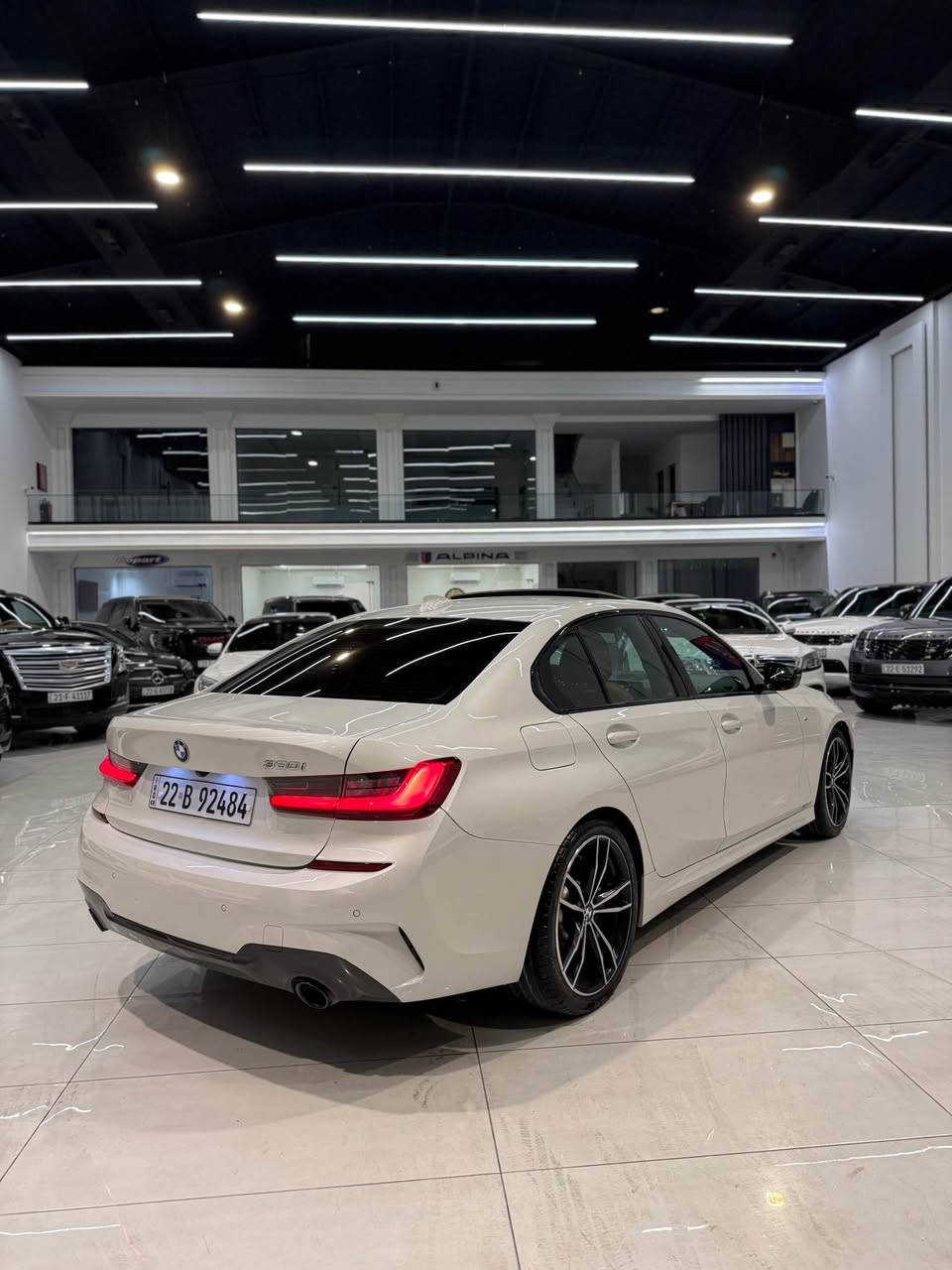‏🔥BMW 330i 2021 Mpakage Black Top
موديل / 2021
 اللون/ابيض صدفي ام باكيج بيلادي 
 سعر/265$ ورقه بيها مجال جدا بصيط شراي فقط
 العداد /40ميل فقط كل سيرفزات بشريكة العروش 
 وارد امريكي ، بيها فقط دعامي امامي صبغ بدون دواخل سكان و بردة  ،کلشی بیها بیلادی من لایتات ادابتيف داخل قيسي رادار كبير ادابتيف لايتات تتحرك مع اتيجاه سكان و سياره بلاك بيلادي 
 العنوان / اربيل -مدينه معرض  شارع 40m معرض البنا كارس
 موبايل/***********
 كورك-واتساپ
3MW5R1J01M8B93882 أربيل, العراق
