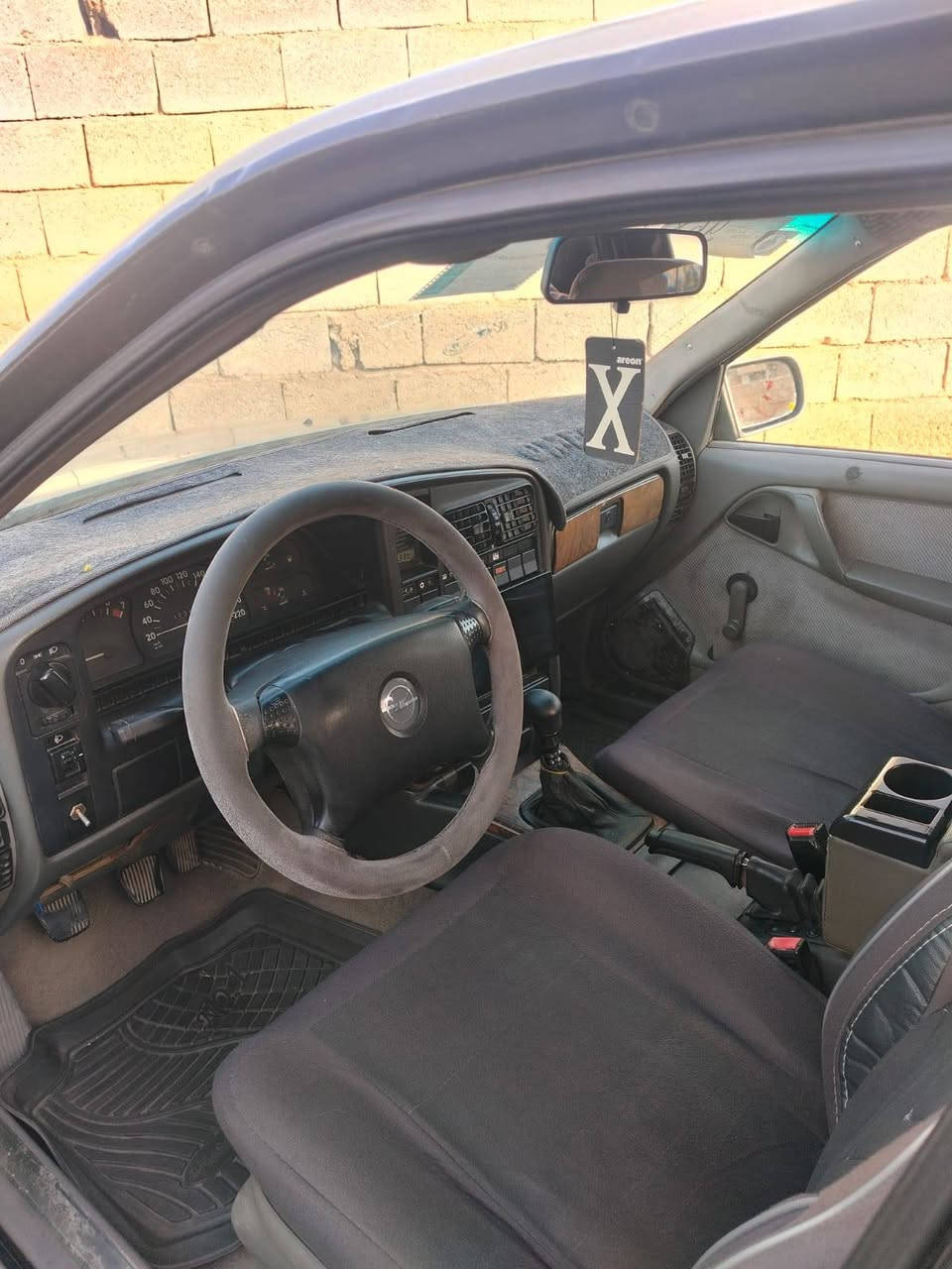 سلام عليكم اوبل اوميكا موديل

 1993 محرك 200 لا تبخير ولا

 تنقيص كير عادي تخم تاير جديد

 جام جوبي السياره جاهزه من

 كلشي صبغ عام جماليه السعر 39

 وبيه مجال شي بسيط مكان

 السياره رمادي حصيبه الشرقيه 

***********
