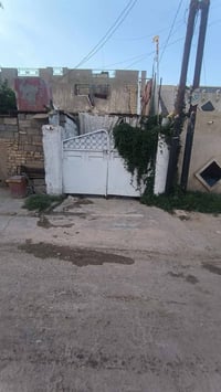 للبيع بيت قديم قطعه ابيعلك  مساحة 108 واجهه5.40 نزال 20غرفة فوق غرفه  ...