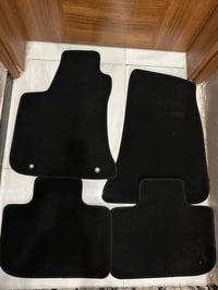 للبيع …ارضيات جارجر موديل 2023نظيفات جداً …المكان/المنصور…السعر 60 الف...