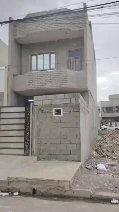 بيت مساحه 100 متر باص أساس بادلو طابقين علشريط الثاني حي يارمجه الشرقية الثانية قرب شارع كركوك حوال 80 متر تسلم مباشر السعر 85 بي مجال  باقي التفاصيل خاص او وتساب ***********
