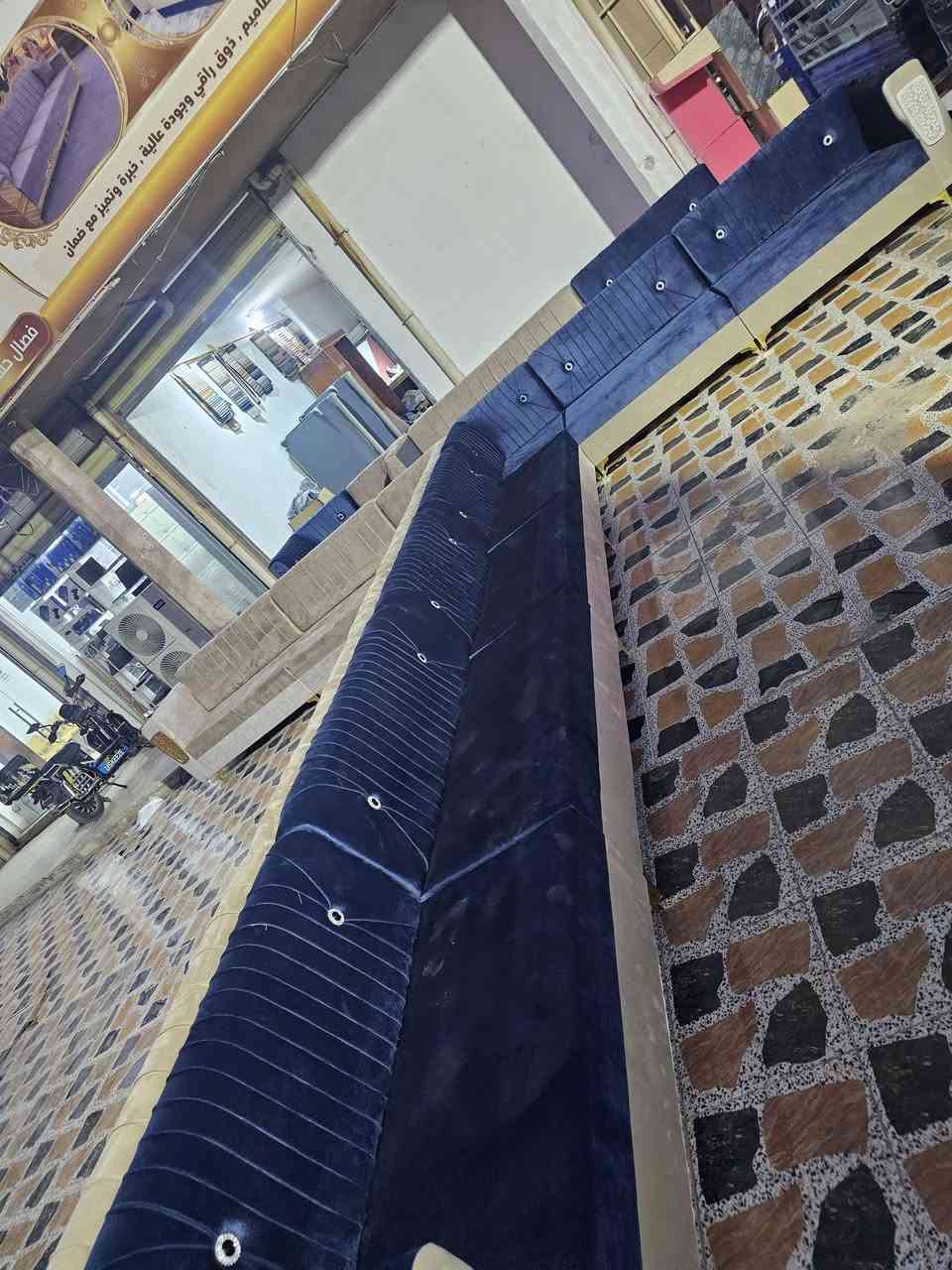 سلام عليكم
طخم حطاطه خشب بلوك اسود يفرش هول 5×4 السعر مليون و١٠٠ الف
***********
