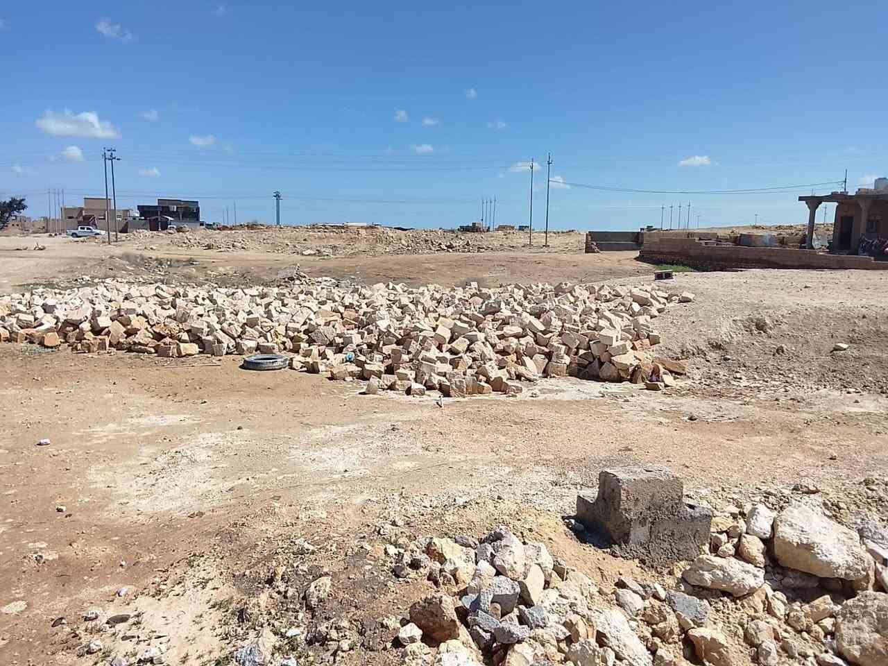 اساس مدفون علي 1500بلوكه وسفينت حجر مكسره معروضه البيع السعر 12
***********
